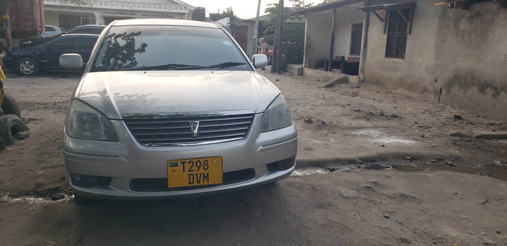 Gari ya toyota primio